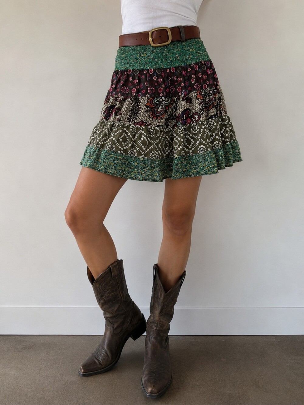 725 Originals Vintage Patchwork Boho Tiered Mini Skirt Size Medium Cotton Festiv
